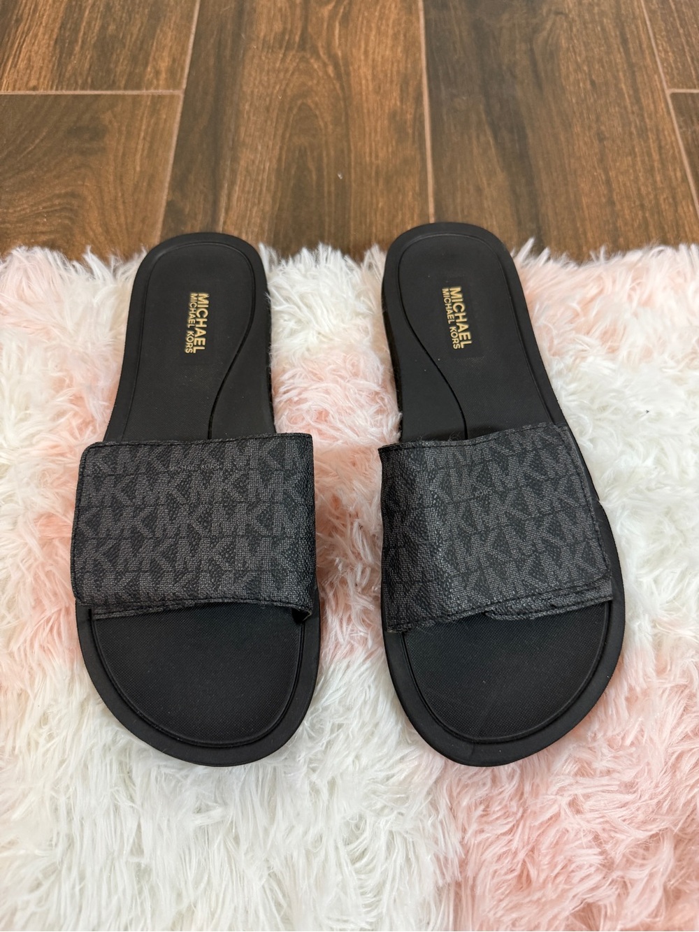 Women MK Michael Kors Wade MK Logo Slide Sandals Mini MK Logo Black Sz 7m